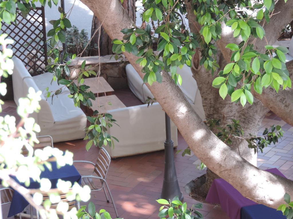 Albergo Miramare Cala Gonone Exterior photo