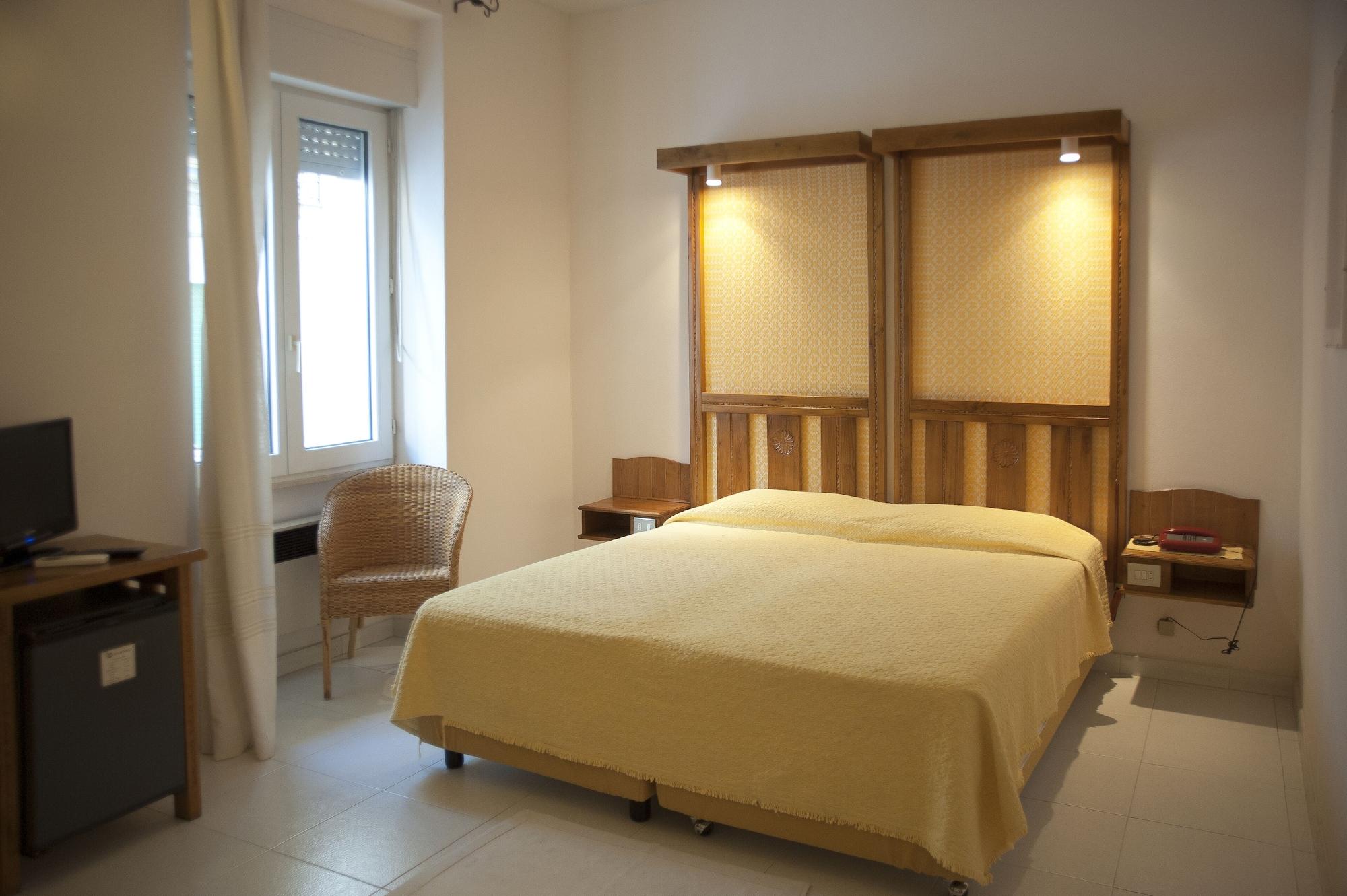 Albergo Miramare Cala Gonone Exterior photo