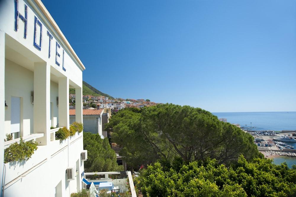 Albergo Miramare Cala Gonone Exterior photo